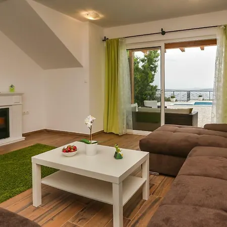 Vacation House/kuca Za Odmor Vortex * Kaštela