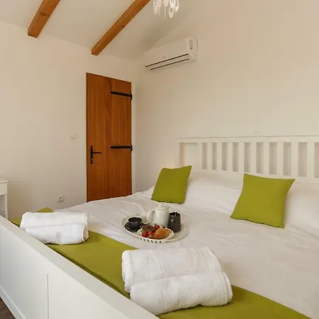 Villa Vacation House/kuca Za Odmor Vortex